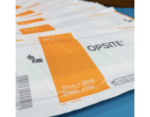 Băng dán phẫu thuật vô trùng trong suốt chống nước OPSITE