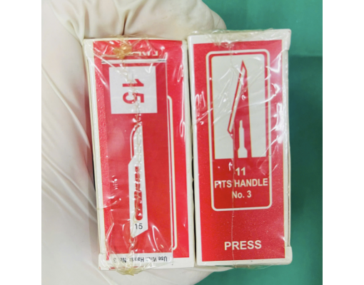 Hộp lưỡi dao phẫu thuật 100 chiếc DOCTOR các số